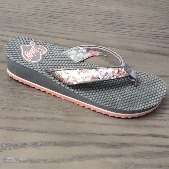 Kohl's Shoes Juicy Grayand Peach With Sequin Strap Flip Flop